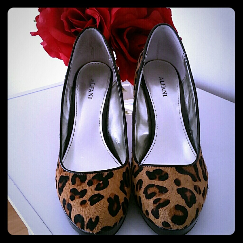 Alfani brand animal print pumps